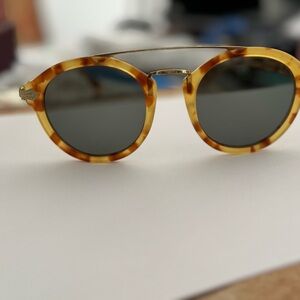 Gucci Double Bridge Round Sunglasses. Cognac/Wheat COLOR